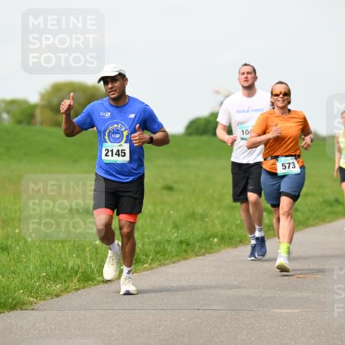 10.05.2026 - 8. Wedeler Halbmarathon Dr. Thomas Lammeyer http://msf.ph/oto/9697086 10.05.2026 11:27:57 Laufen 2145, 599, 573 meine-sportfotos.de