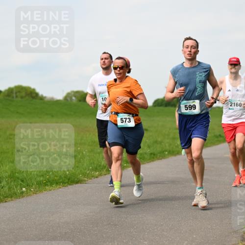 10.05.2026 - 8. Wedeler Halbmarathon Dr. Thomas Lammeyer http://msf.ph/oto/9697103 10.05.2026 11:28:00 Laufen 573, 2160, 599 meine-sportfotos.de