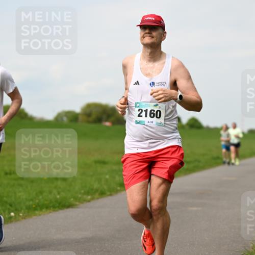 10.05.2026 - 8. Wedeler Halbmarathon Dr. Thomas Lammeyer http://msf.ph/oto/9697110 10.05.2026 11:28:01 Laufen 1046, 2160 meine-sportfotos.de