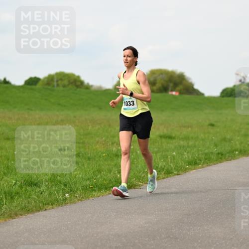 10.05.2026 - 8. Wedeler Halbmarathon Dr. Thomas Lammeyer http://msf.ph/oto/9697115 10.05.2026 11:28:03 Laufen 1033 meine-sportfotos.de