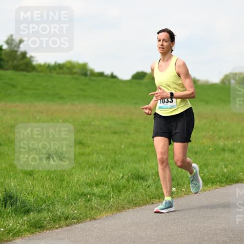 10.05.2026 - 8. Wedeler Halbmarathon Dr. Thomas Lammeyer http://msf.ph/oto/9697121 10.05.2026 11:28:03 Laufen  meine-sportfotos.de