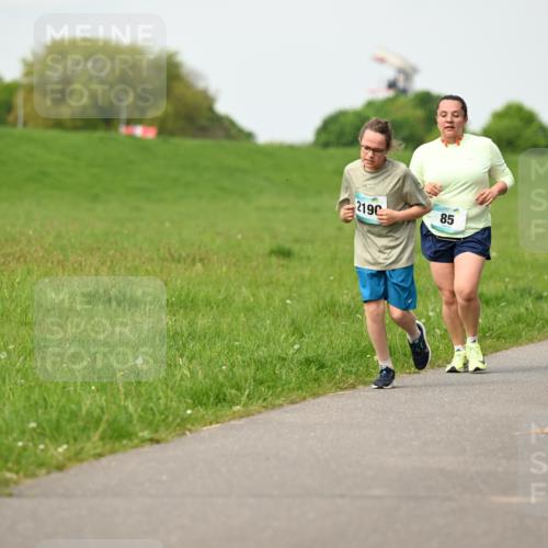 10.05.2026 - 8. Wedeler Halbmarathon Dr. Thomas Lammeyer http://msf.ph/oto/9697130 10.05.2026 11:28:07 Laufen 219, 2040 meine-sportfotos.de