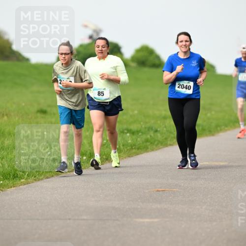 10.05.2026 - 8. Wedeler Halbmarathon Dr. Thomas Lammeyer http://msf.ph/oto/9697131 10.05.2026 11:28:07 Laufen 2040 meine-sportfotos.de