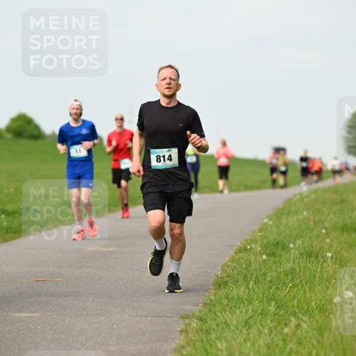 10.05.2026 - 8. Wedeler Halbmarathon Dr. Thomas Lammeyer http://msf.ph/oto/9697140 10.05.2026 11:28:10 Laufen 2040, 814 meine-sportfotos.de