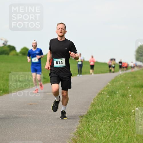 10.05.2026 - 8. Wedeler Halbmarathon Dr. Thomas Lammeyer http://msf.ph/oto/9697145 10.05.2026 11:28:10 Laufen 2040, 814 meine-sportfotos.de