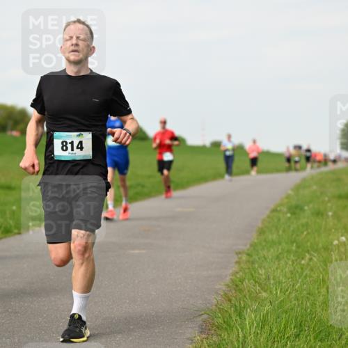 10.05.2026 - 8. Wedeler Halbmarathon Dr. Thomas Lammeyer http://msf.ph/oto/9697154 10.05.2026 11:28:12 Laufen 2040, 814 meine-sportfotos.de