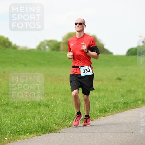10.05.2026 - 8. Wedeler Halbmarathon Dr. Thomas Lammeyer http://msf.ph/oto/9697171 10.05.2026 11:28:16 Laufen 333 meine-sportfotos.de