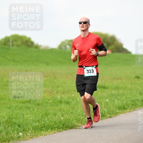 10.05.2026 - 8. Wedeler Halbmarathon Dr. Thomas Lammeyer http://msf.ph/oto/9697173 10.05.2026 11:28:16 Laufen 333 meine-sportfotos.de