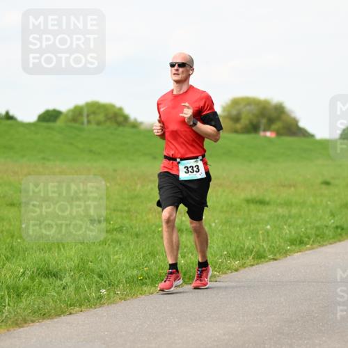 10.05.2026 - 8. Wedeler Halbmarathon Dr. Thomas Lammeyer http://msf.ph/oto/9697176 10.05.2026 11:28:16 Laufen 333 meine-sportfotos.de