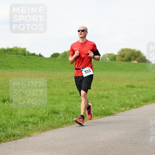 10.05.2026 - 8. Wedeler Halbmarathon Dr. Thomas Lammeyer http://msf.ph/oto/9697180 10.05.2026 11:28:17 Laufen 333 meine-sportfotos.de