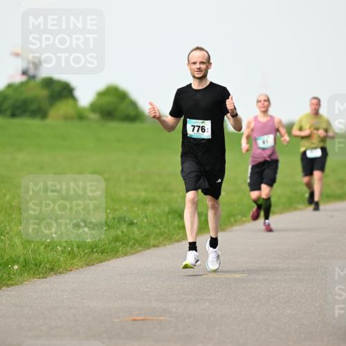 10.05.2026 - 8. Wedeler Halbmarathon Dr. Thomas Lammeyer http://msf.ph/oto/9697236 10.05.2026 11:28:28 Laufen 776 meine-sportfotos.de