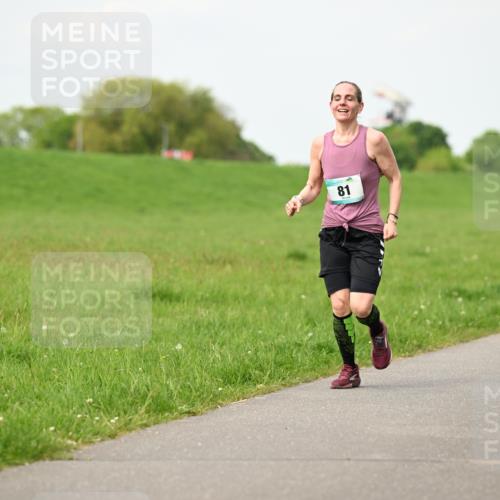 10.05.2026 - 8. Wedeler Halbmarathon Dr. Thomas Lammeyer http://msf.ph/oto/9697268 10.05.2026 11:28:33 Laufen 911 meine-sportfotos.de