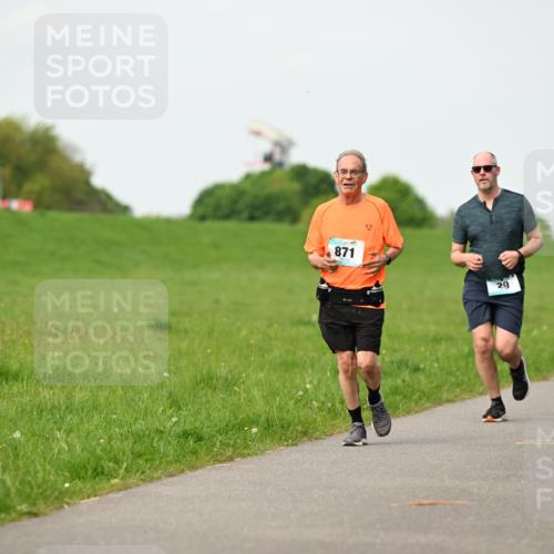 10.05.2026 - 8. Wedeler Halbmarathon Dr. Thomas Lammeyer http://msf.ph/oto/9697353 10.05.2026 11:28:50 Laufen 871, 425 meine-sportfotos.de