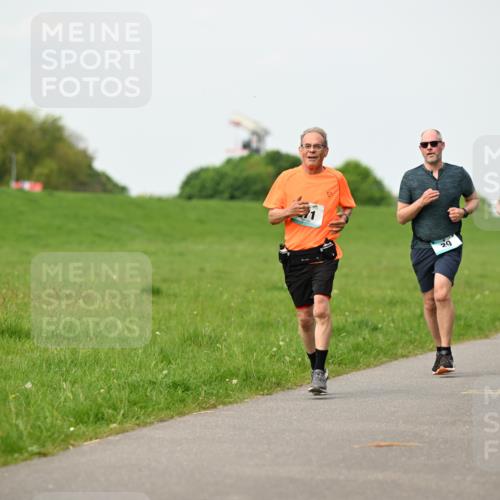 10.05.2026 - 8. Wedeler Halbmarathon Dr. Thomas Lammeyer http://msf.ph/oto/9697354 10.05.2026 11:28:50 Laufen 425 meine-sportfotos.de
