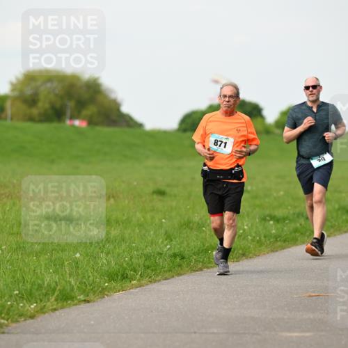 10.05.2026 - 8. Wedeler Halbmarathon Dr. Thomas Lammeyer http://msf.ph/oto/9697360 10.05.2026 11:28:51 Laufen 871, 425 meine-sportfotos.de