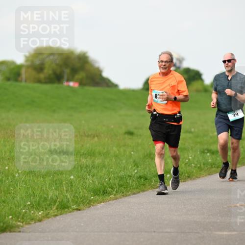 10.05.2026 - 8. Wedeler Halbmarathon Dr. Thomas Lammeyer http://msf.ph/oto/9697362 10.05.2026 11:28:51 Laufen 425 meine-sportfotos.de