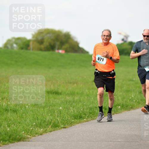 10.05.2026 - 8. Wedeler Halbmarathon Dr. Thomas Lammeyer http://msf.ph/oto/9697366 10.05.2026 11:28:51 Laufen 871, 425 meine-sportfotos.de