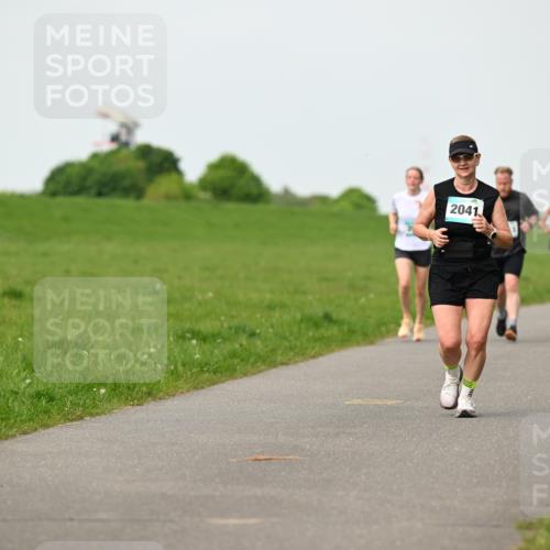 10.05.2026 - 8. Wedeler Halbmarathon Dr. Thomas Lammeyer http://msf.ph/oto/9697498 10.05.2026 11:29:28 Laufen 2041 meine-sportfotos.de