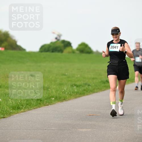 10.05.2026 - 8. Wedeler Halbmarathon Dr. Thomas Lammeyer http://msf.ph/oto/9697509 10.05.2026 11:29:30 Laufen 2041 meine-sportfotos.de