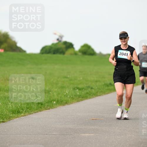 10.05.2026 - 8. Wedeler Halbmarathon Dr. Thomas Lammeyer http://msf.ph/oto/9697510 10.05.2026 11:29:30 Laufen 2041, 2983 meine-sportfotos.de