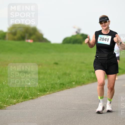 10.05.2026 - 8. Wedeler Halbmarathon Dr. Thomas Lammeyer http://msf.ph/oto/9697520 10.05.2026 11:29:31 Laufen 2041 meine-sportfotos.de