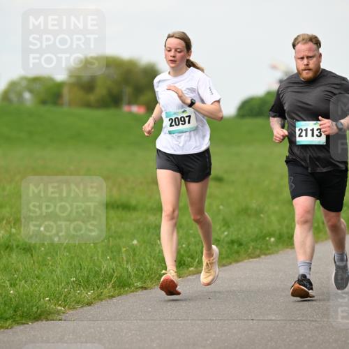10.05.2026 - 8. Wedeler Halbmarathon Dr. Thomas Lammeyer http://msf.ph/oto/9697536 10.05.2026 11:29:35 Laufen 2097, 2113 meine-sportfotos.de