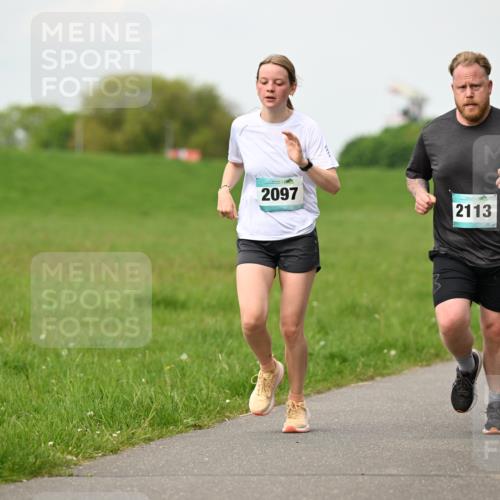 10.05.2026 - 8. Wedeler Halbmarathon Dr. Thomas Lammeyer http://msf.ph/oto/9697538 10.05.2026 11:29:35 Laufen 2097, 2113 meine-sportfotos.de