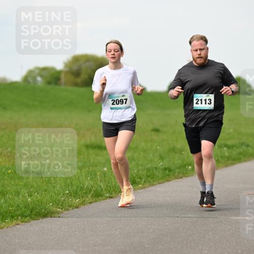 10.05.2026 - 8. Wedeler Halbmarathon Dr. Thomas Lammeyer http://msf.ph/oto/9697540 10.05.2026 11:29:36 Laufen 2097, 2113 meine-sportfotos.de