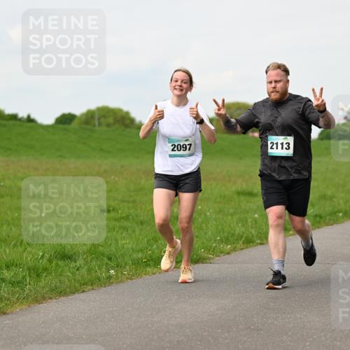 10.05.2026 - 8. Wedeler Halbmarathon Dr. Thomas Lammeyer http://msf.ph/oto/9697548 10.05.2026 11:29:37 Laufen 2097, 2113 meine-sportfotos.de