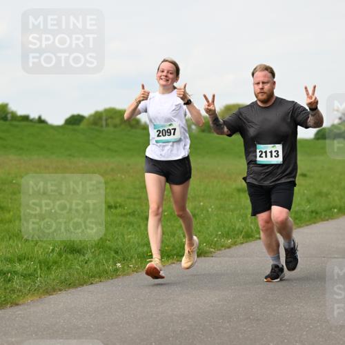 10.05.2026 - 8. Wedeler Halbmarathon Dr. Thomas Lammeyer http://msf.ph/oto/9697549 10.05.2026 11:29:37 Laufen 2097, 2113 meine-sportfotos.de