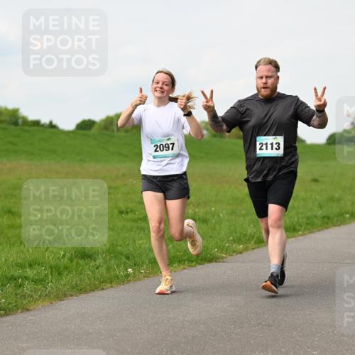 10.05.2026 - 8. Wedeler Halbmarathon Dr. Thomas Lammeyer http://msf.ph/oto/9697550 10.05.2026 11:29:37 Laufen 2097, 2113 meine-sportfotos.de