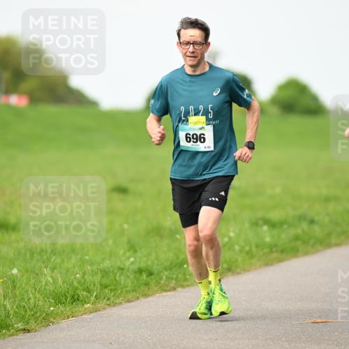 10.05.2026 - 8. Wedeler Halbmarathon Dr. Thomas Lammeyer http://msf.ph/oto/9697587 10.05.2026 11:29:51 Laufen 2025, 696 meine-sportfotos.de