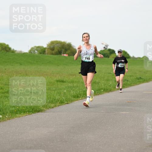 10.05.2026 - 8. Wedeler Halbmarathon Dr. Thomas Lammeyer http://msf.ph/oto/9697604 10.05.2026 11:29:54 Laufen 745, 1029 meine-sportfotos.de