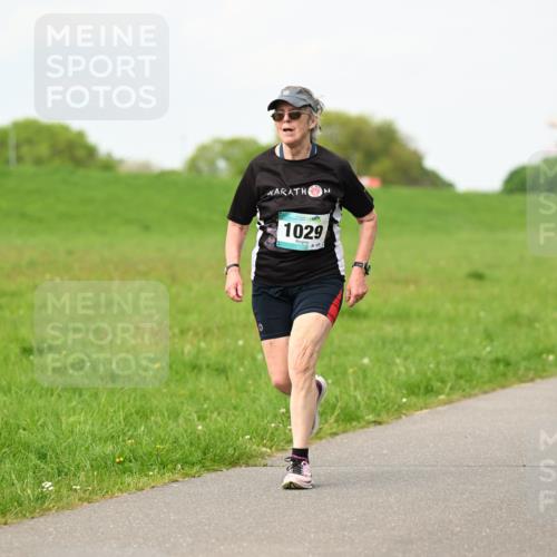10.05.2026 - 8. Wedeler Halbmarathon Dr. Thomas Lammeyer http://msf.ph/oto/9697626 10.05.2026 11:29:58 Laufen 1029 meine-sportfotos.de