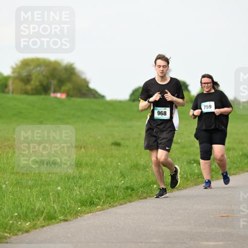 10.05.2026 - 8. Wedeler Halbmarathon Dr. Thomas Lammeyer http://msf.ph/oto/9697638 10.05.2026 11:30:00 Laufen 759, 968, 2017 meine-sportfotos.de