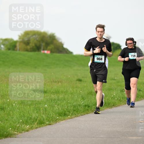 10.05.2026 - 8. Wedeler Halbmarathon Dr. Thomas Lammeyer http://msf.ph/oto/9697640 10.05.2026 11:30:01 Laufen 759, 968, 2017 meine-sportfotos.de