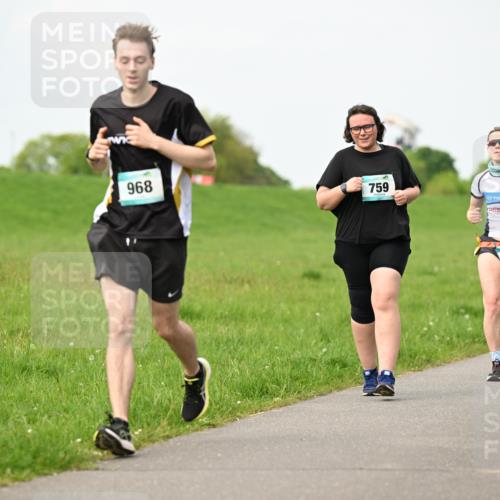 10.05.2026 - 8. Wedeler Halbmarathon Dr. Thomas Lammeyer http://msf.ph/oto/9697647 10.05.2026 11:30:03 Laufen 968, 759, 844, 2017 meine-sportfotos.de