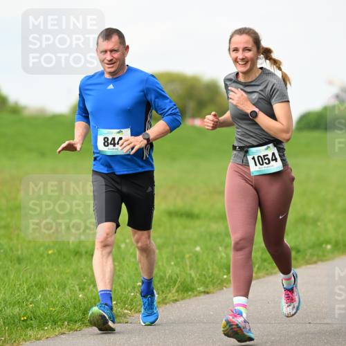 10.05.2026 - 8. Wedeler Halbmarathon Dr. Thomas Lammeyer http://msf.ph/oto/9697673 10.05.2026 11:30:08 Laufen 844, 1054 meine-sportfotos.de