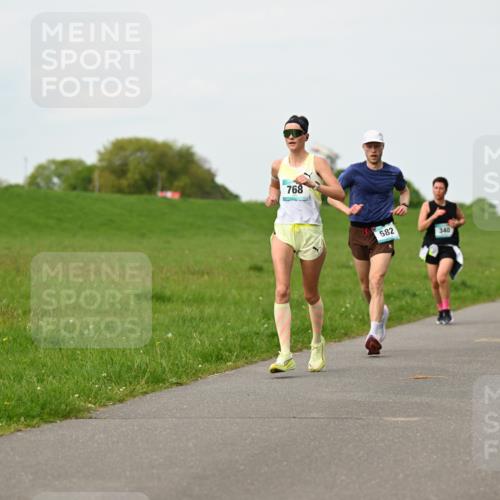 10.05.2026 - 8. Wedeler Halbmarathon Dr. Thomas Lammeyer http://msf.ph/oto/9697686 10.05.2026 11:30:11 Laufen 768, 582, 340 meine-sportfotos.de