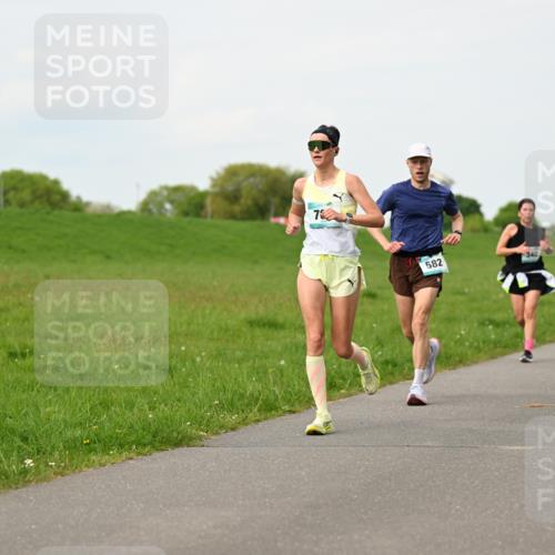 10.05.2026 - 8. Wedeler Halbmarathon Dr. Thomas Lammeyer http://msf.ph/oto/9697691 10.05.2026 11:30:12 Laufen 582, 340 meine-sportfotos.de