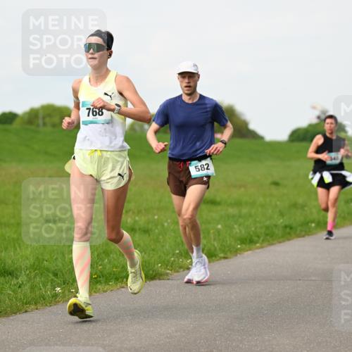 10.05.2026 - 8. Wedeler Halbmarathon Dr. Thomas Lammeyer http://msf.ph/oto/9697699 10.05.2026 11:30:14 Laufen 768, 582 meine-sportfotos.de