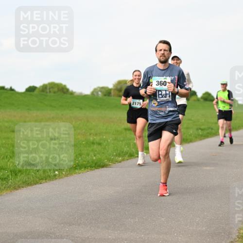 10.05.2026 - 8. Wedeler Halbmarathon Dr. Thomas Lammeyer http://msf.ph/oto/9697731 10.05.2026 11:30:19 Laufen 360, 2175 meine-sportfotos.de