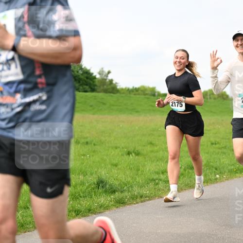 10.05.2026 - 8. Wedeler Halbmarathon Dr. Thomas Lammeyer http://msf.ph/oto/9697742 10.05.2026 11:30:21 Laufen 2175, 2058 meine-sportfotos.de