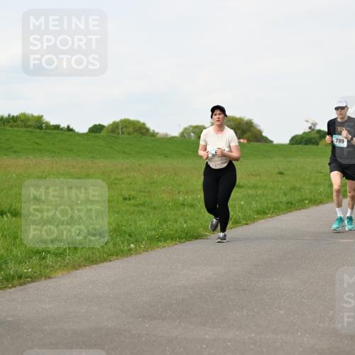 10.05.2026 - 8. Wedeler Halbmarathon Dr. Thomas Lammeyer http://msf.ph/oto/9697777 10.05.2026 11:30:28 Laufen 789, 1045 meine-sportfotos.de