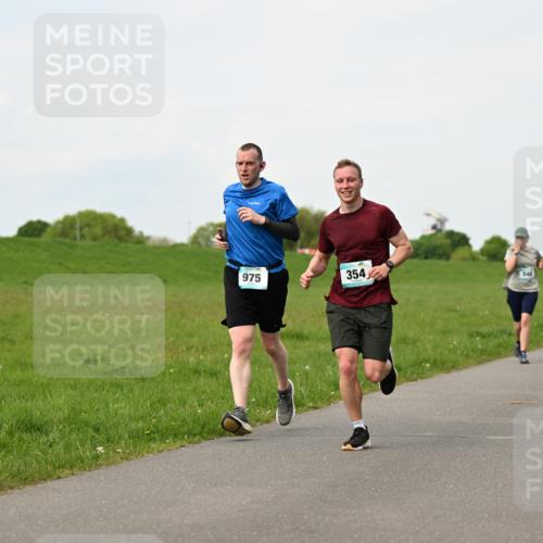 10.05.2026 - 8. Wedeler Halbmarathon Dr. Thomas Lammeyer http://msf.ph/oto/9697829 10.05.2026 11:30:42 Laufen 975, 354 meine-sportfotos.de
