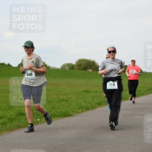 10.05.2026 - 8. Wedeler Halbmarathon Dr. Thomas Lammeyer http://msf.ph/oto/9697858 10.05.2026 11:30:48 Laufen 540, 310 meine-sportfotos.de