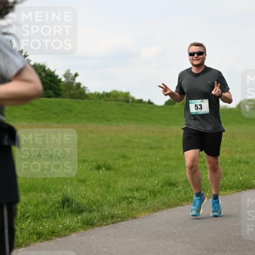 10.05.2026 - 8. Wedeler Halbmarathon Dr. Thomas Lammeyer http://msf.ph/oto/9697873 10.05.2026 11:30:50 Laufen  meine-sportfotos.de