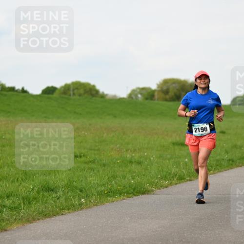 10.05.2026 - 8. Wedeler Halbmarathon Dr. Thomas Lammeyer http://msf.ph/oto/9697885 10.05.2026 11:30:53 Laufen 2196 meine-sportfotos.de