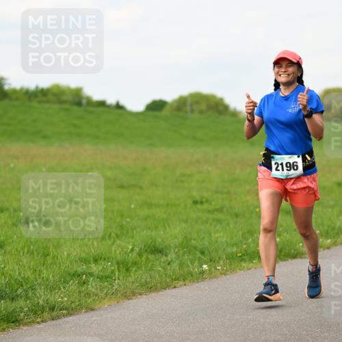 10.05.2026 - 8. Wedeler Halbmarathon Dr. Thomas Lammeyer http://msf.ph/oto/9697892 10.05.2026 11:30:54 Laufen 2196 meine-sportfotos.de