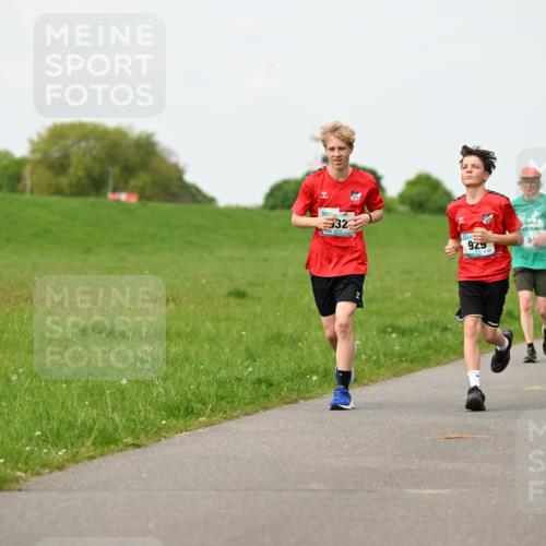 10.05.2026 - 8. Wedeler Halbmarathon Dr. Thomas Lammeyer http://msf.ph/oto/9697955 10.05.2026 11:31:13 Laufen 929 meine-sportfotos.de